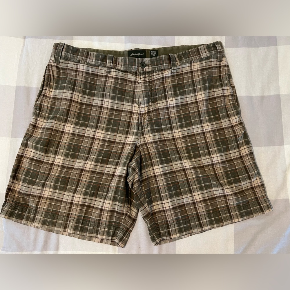 Men's Eddie Bauer golf shorts